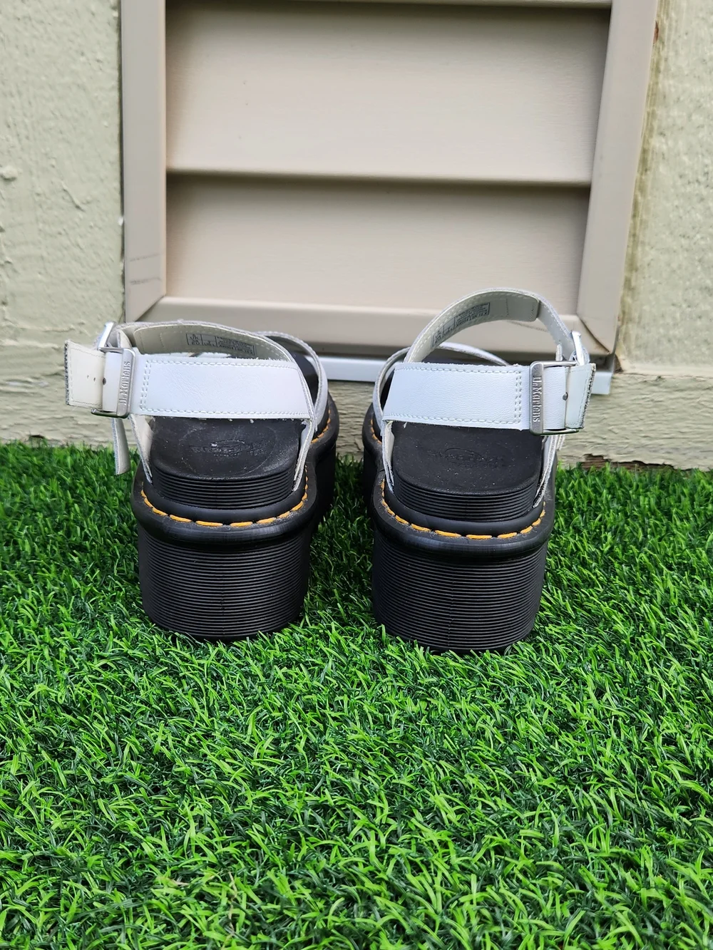 Dr Martens Voss II Quad Athena Leather Strap Platform Sandals White Size 7